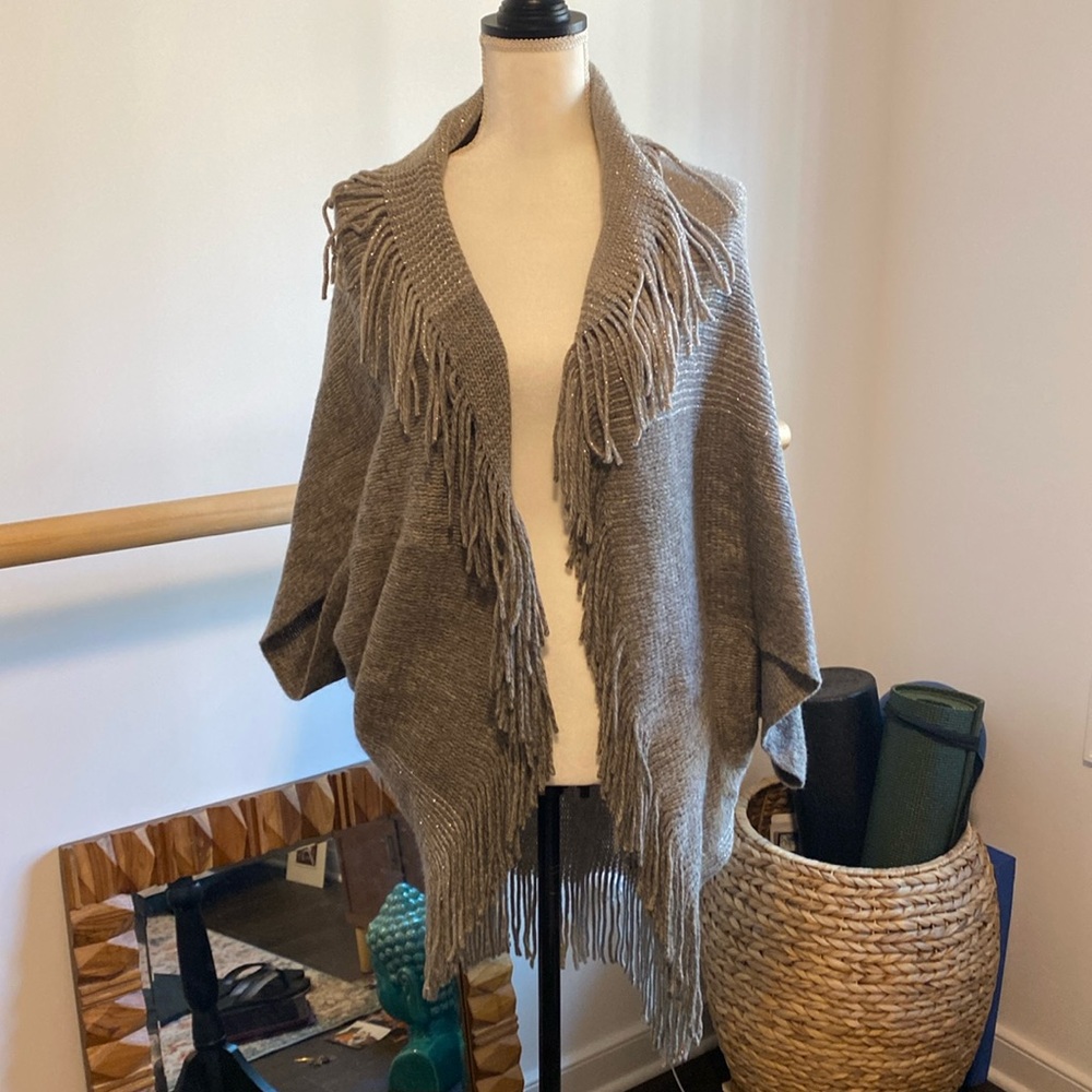 Sivana fringe sweater shawl